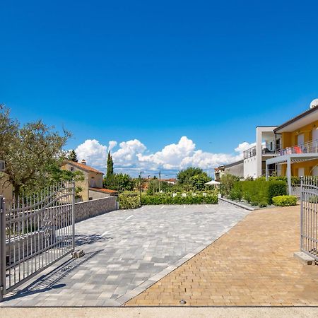 Appartments Adriatic オミサリ エクステリア 写真