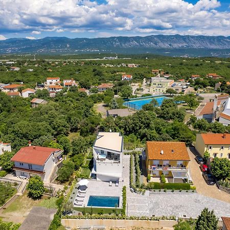 Appartments Adriatic オミサリ エクステリア 写真