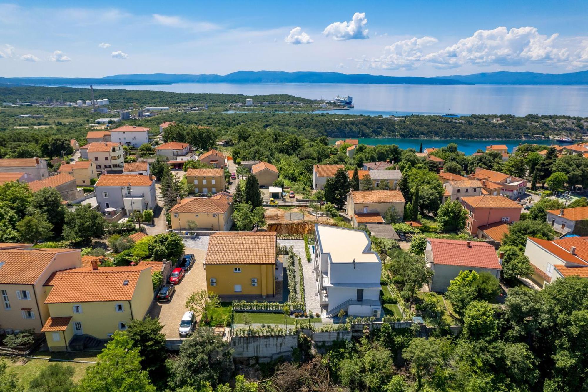 Appartments Adriatic オミサリ エクステリア 写真