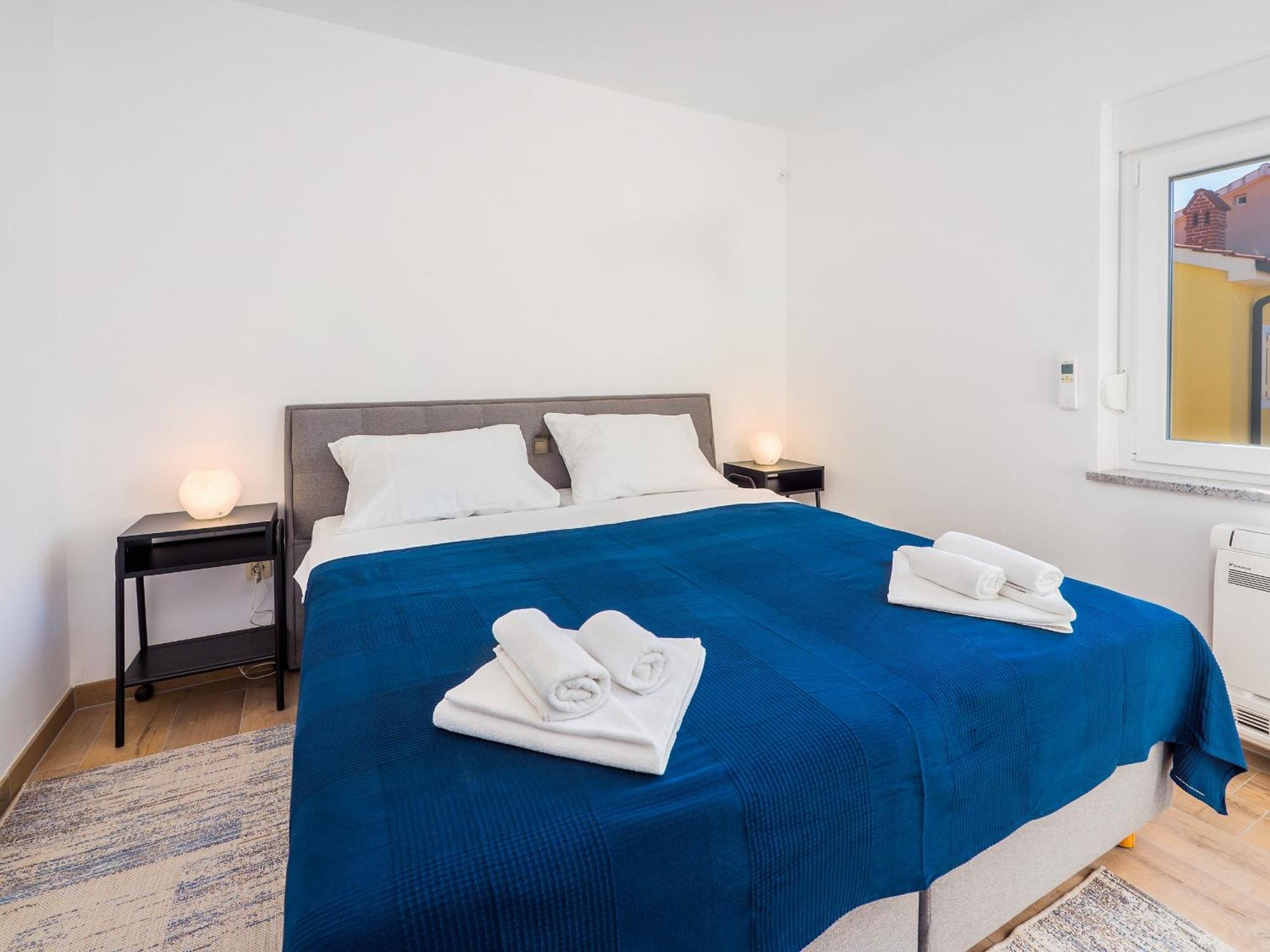 Appartments Adriatic オミサリ エクステリア 写真