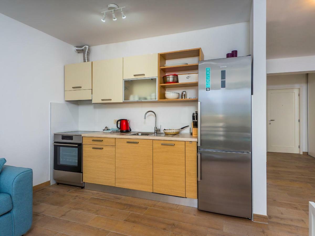 Appartments Adriatic オミサリ エクステリア 写真